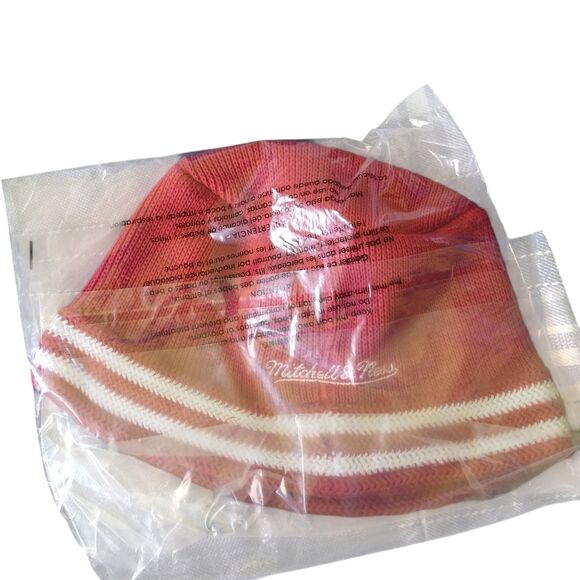 Chicago Bulls Bucket Hat Knit Cap Red White NBA Mitchell & Ness Soft New Tags - Picture 5 of 5
